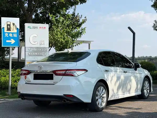 Toyota Camry 2019