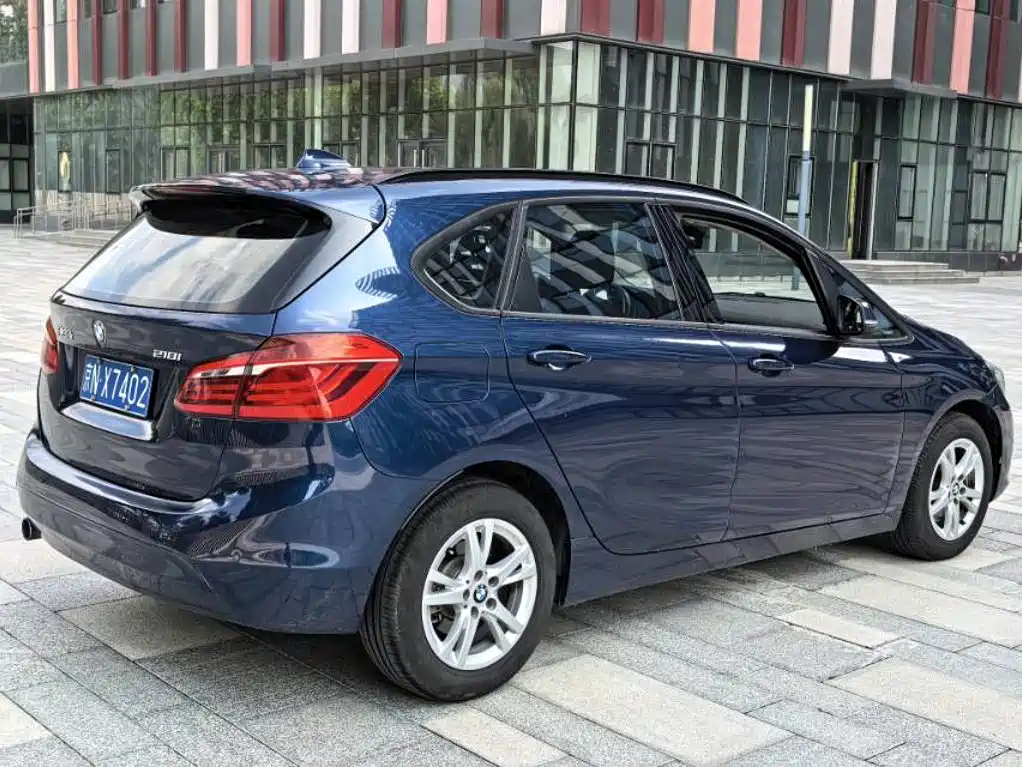 BMW 2 Series Station Wagon 2016 — фото 11