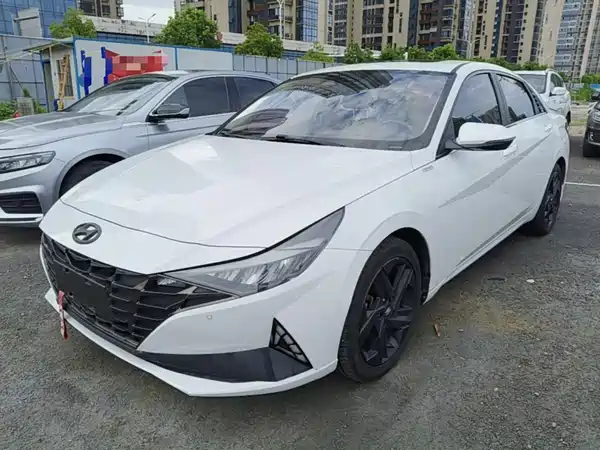 Hyundai Elantra 2021