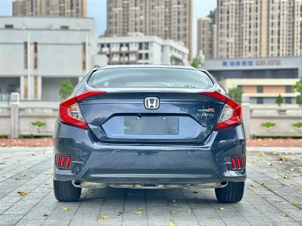 Honda Civic 2018 — фото 5