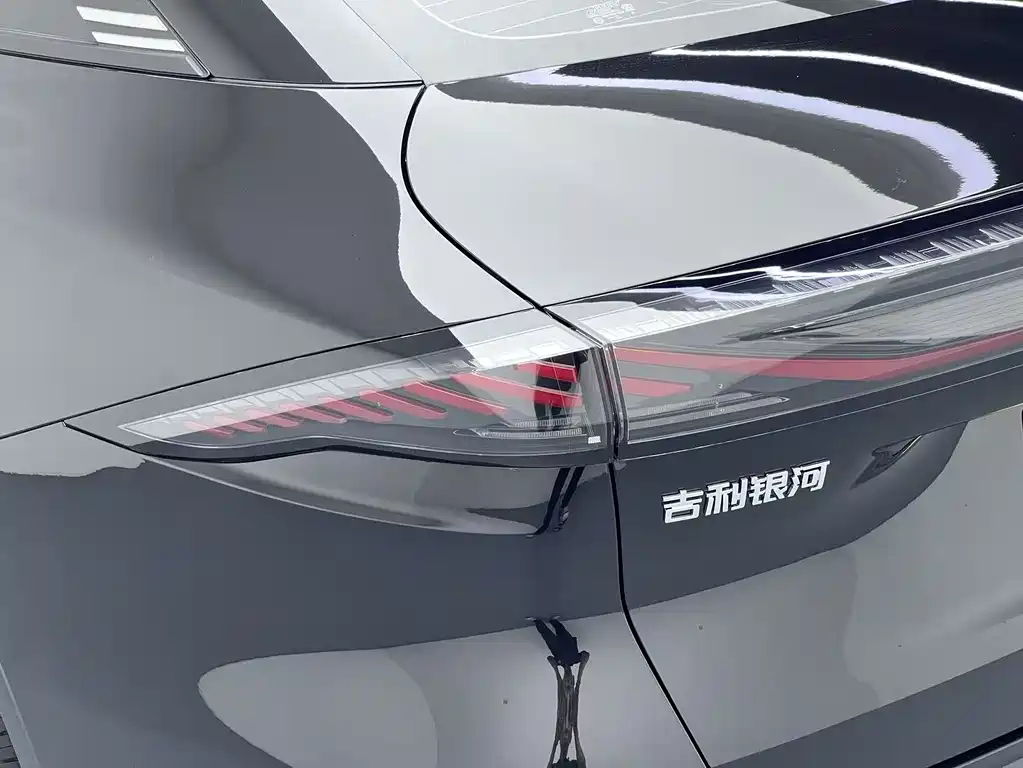 Geely Galaxy L6 2025 — фото 11