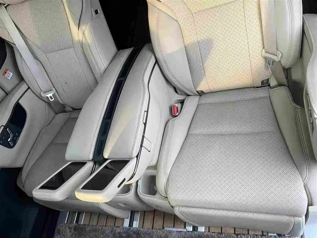 Toyota Alphard 2024 — фото 6