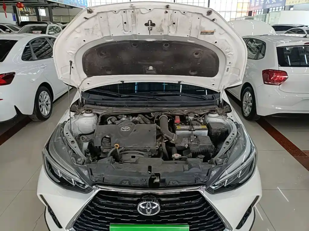 Toyota Yaris L 2022 — фото 20