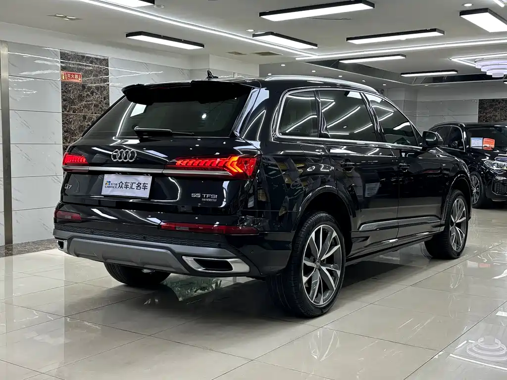 Audi Q7 2020 — фото 4