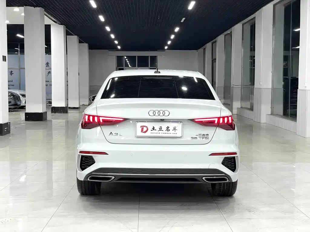 Audi A3 2023 — фото 5