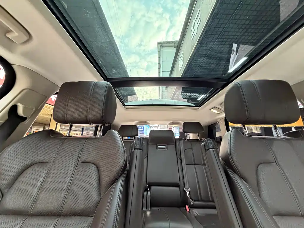 Land Rover Range Rover Sport 2016 — фото 32