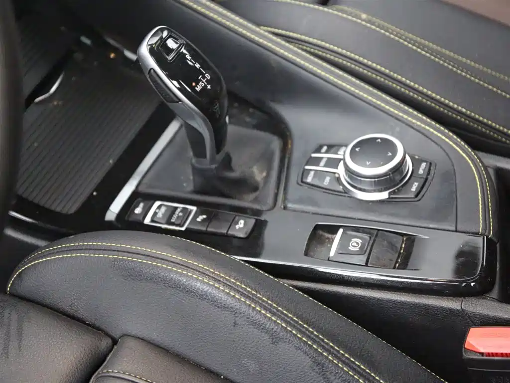 BMW X2 2023 — фото 11