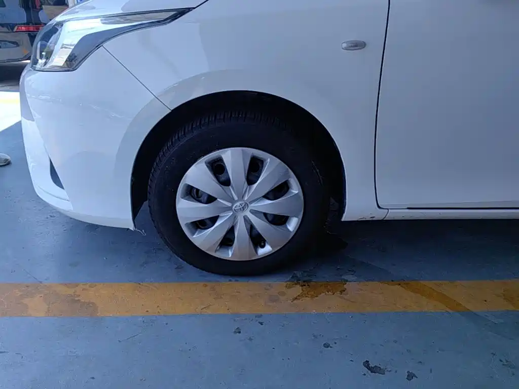 Toyota Yaris L 2018 — фото 23