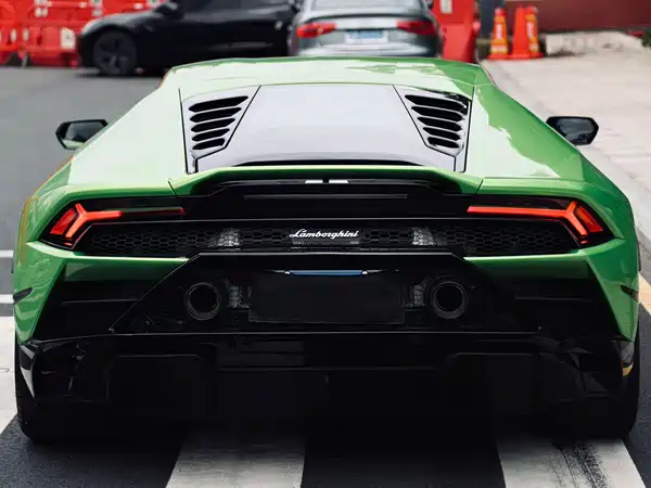 Lamborghini Huracan 2021