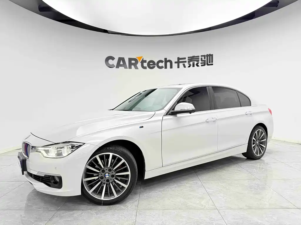 BMW 3 Series 2018 — фото 1