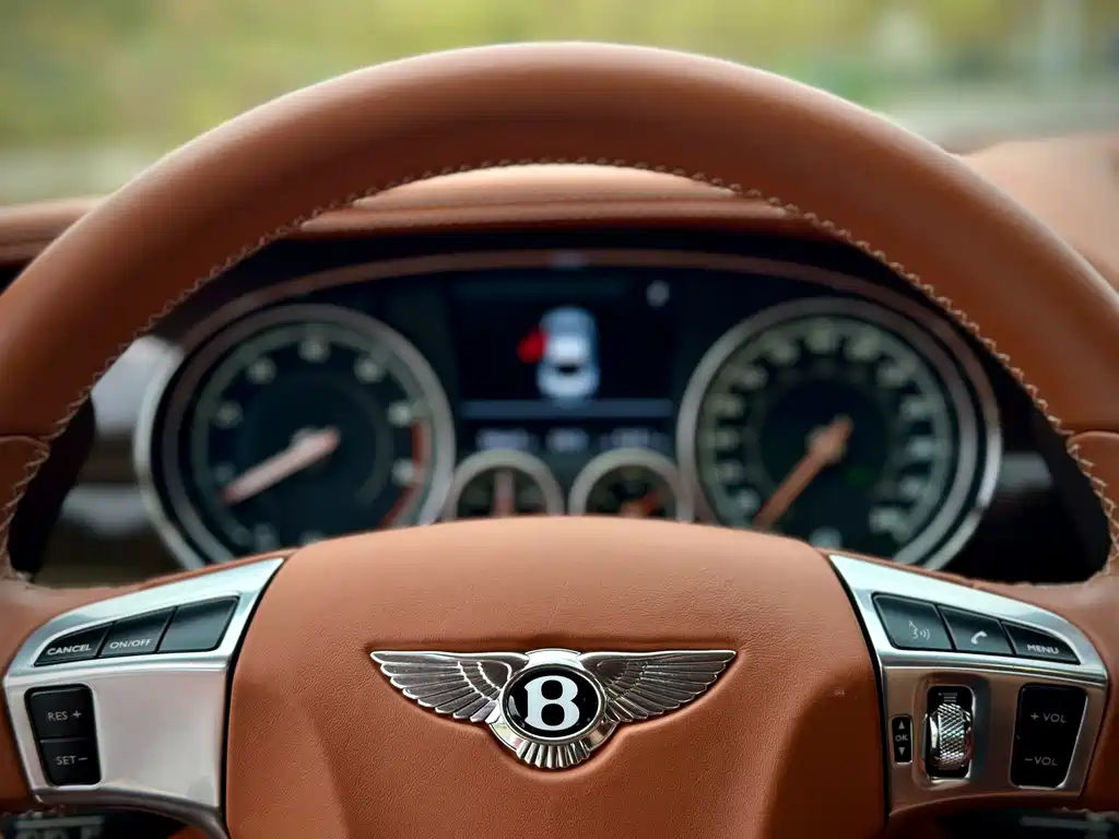 Bentley Continental 2017 — фото 4