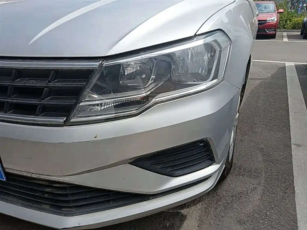 Volkswagen Jetta 2017 — фото 24