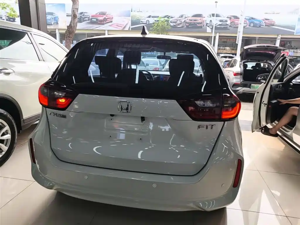 Honda Fit 2024 — фото 6