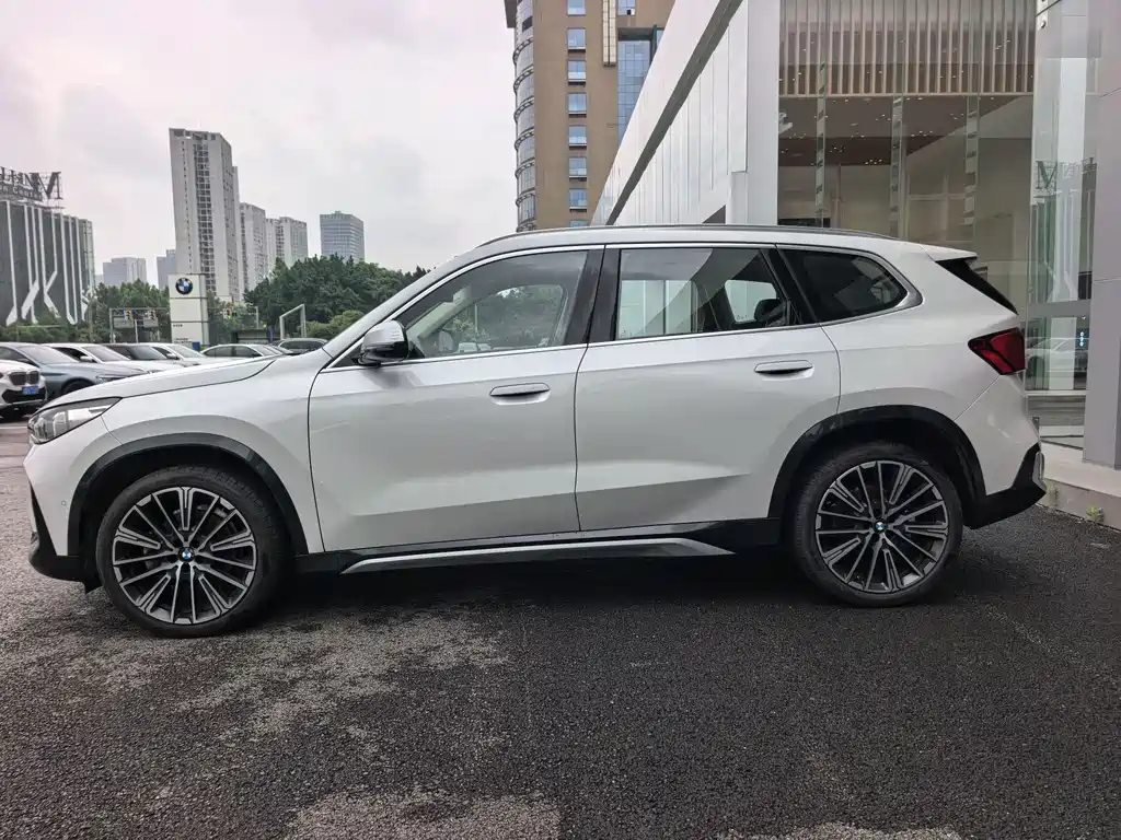 BMW X1 2023 — фото 5