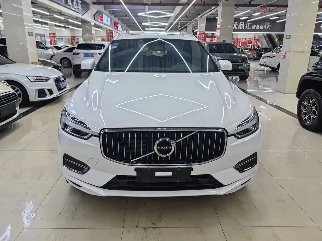 Volvo XC60 2020 — фото 2