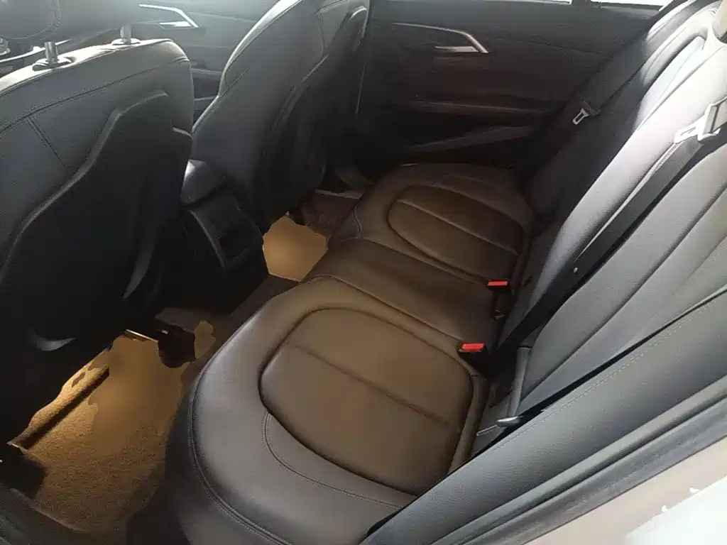 BMW 1 Series 2019 — фото 17