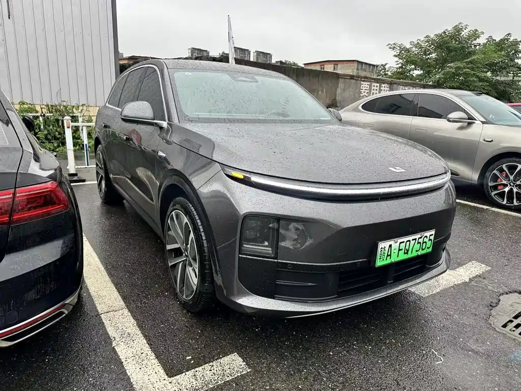 Li Auto Li L6 2025