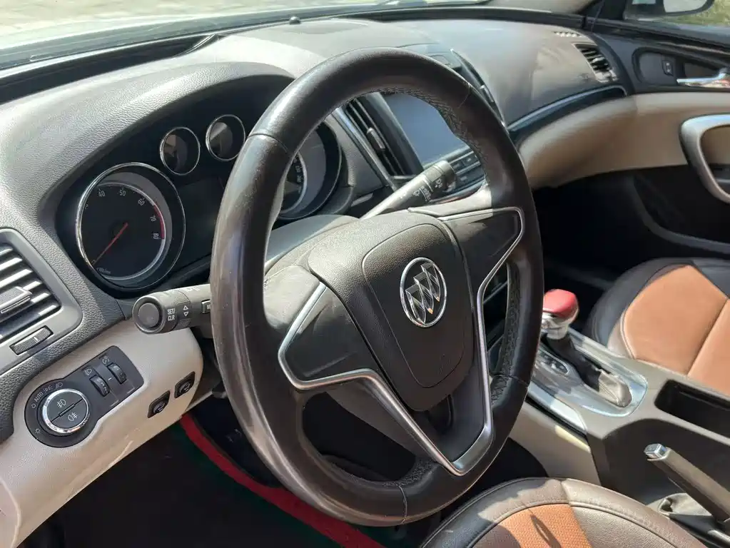 Buick Regal 2015 — фото 12
