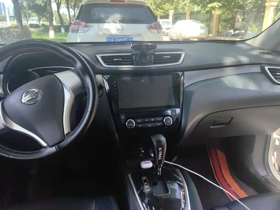 Nissan X-Trail 2015 — фото 13