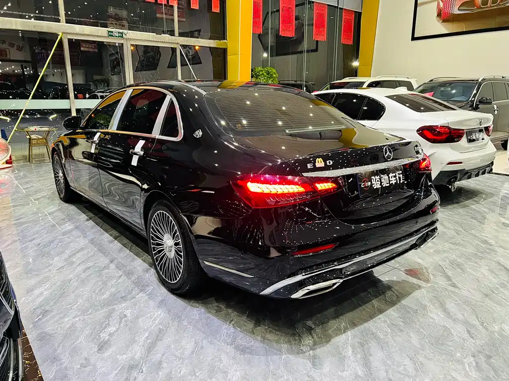 Mercedes-Benz E-Class 2023 — фото 7