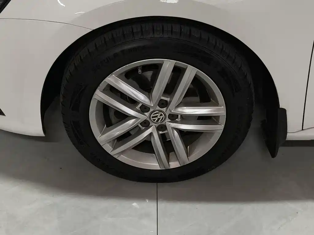 Volkswagen Gran Lavida 2018 — фото 10