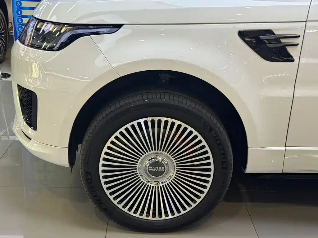 Land Rover Sport 2020 — фото 4