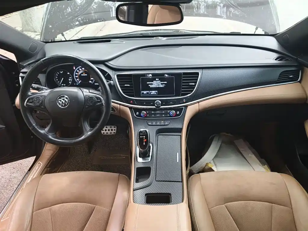 Buick LaCrosse 2017 — фото 10