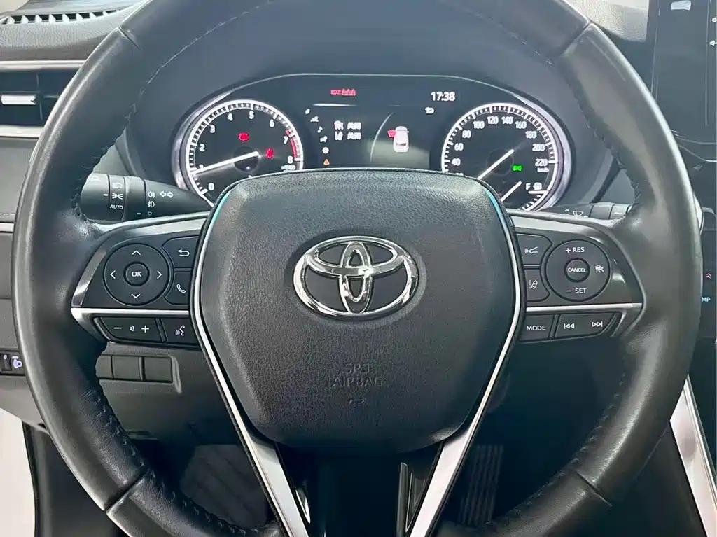 Toyota Venza 2023 — фото 9