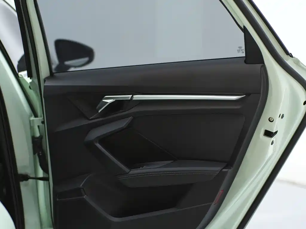 Audi A3 2023 — фото 27