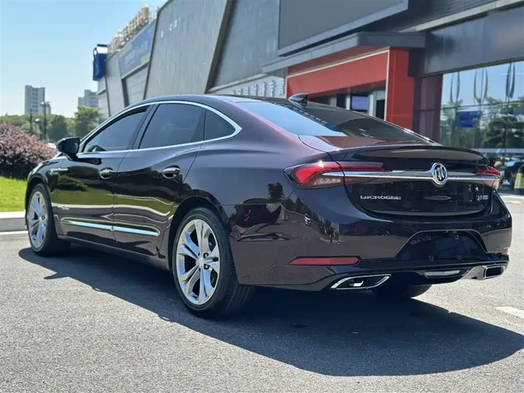 Buick LaCrosse 2022 — фото 10