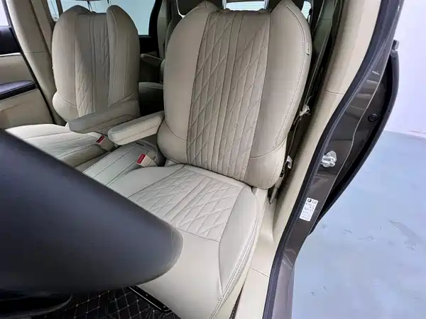 Buick GL8 2024