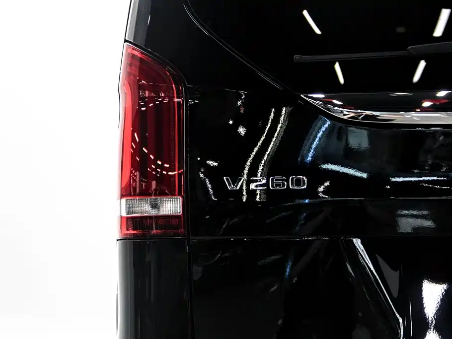 Mercedes-Benz V-Class 2021 — фото 10