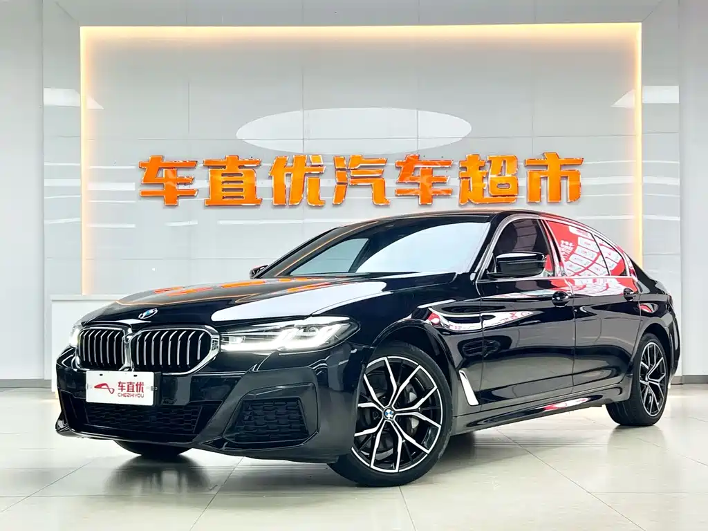 BMW 5 Series 2022 — фото 1