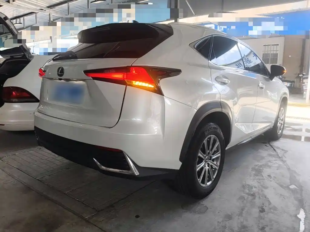 Lexus NX 2018