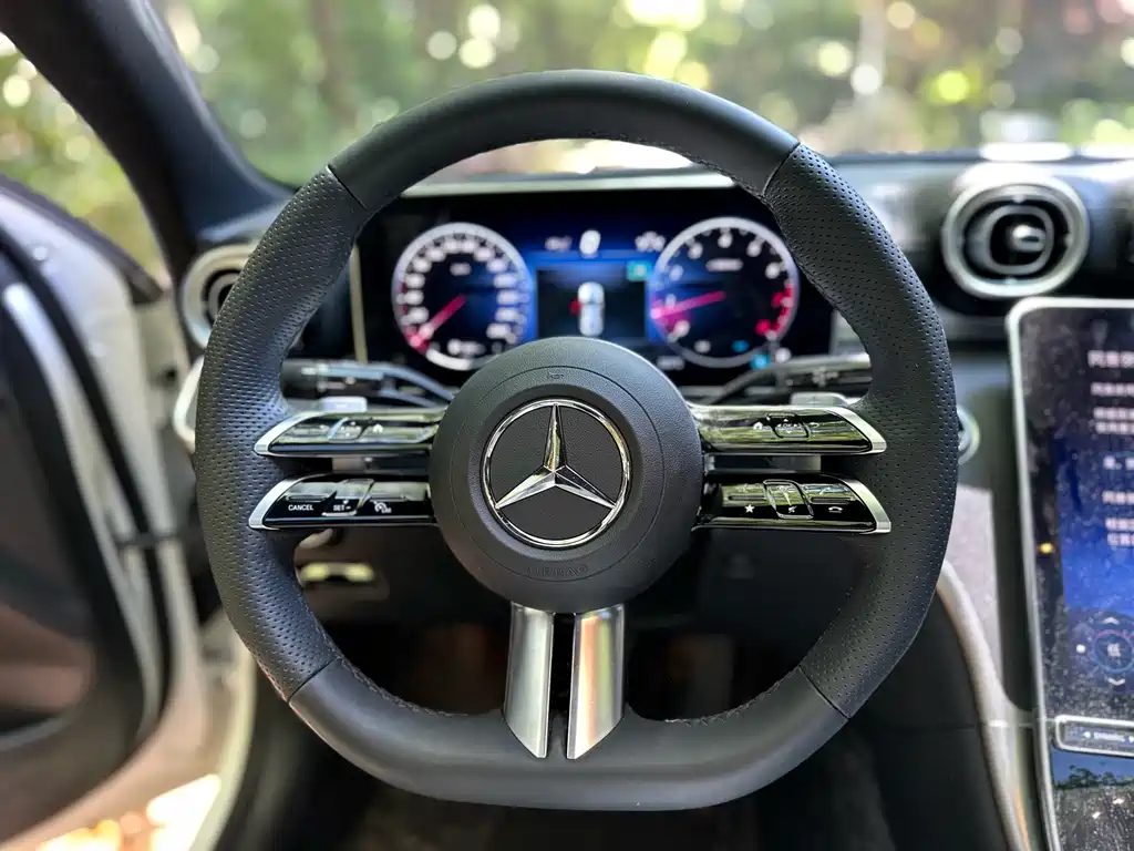 Mercedes-Benz C-Class 2024 — фото 13
