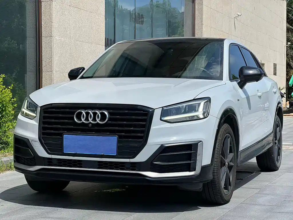 Audi Q2L 2020