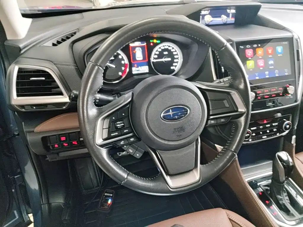 Subaru Forester 2019 — фото 11