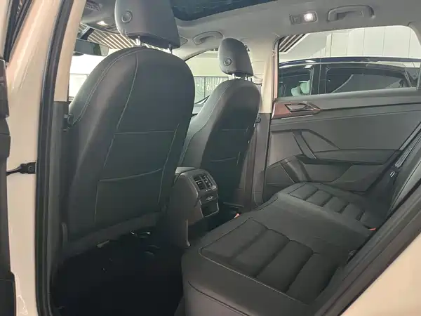 Volkswagen Tharu 2020