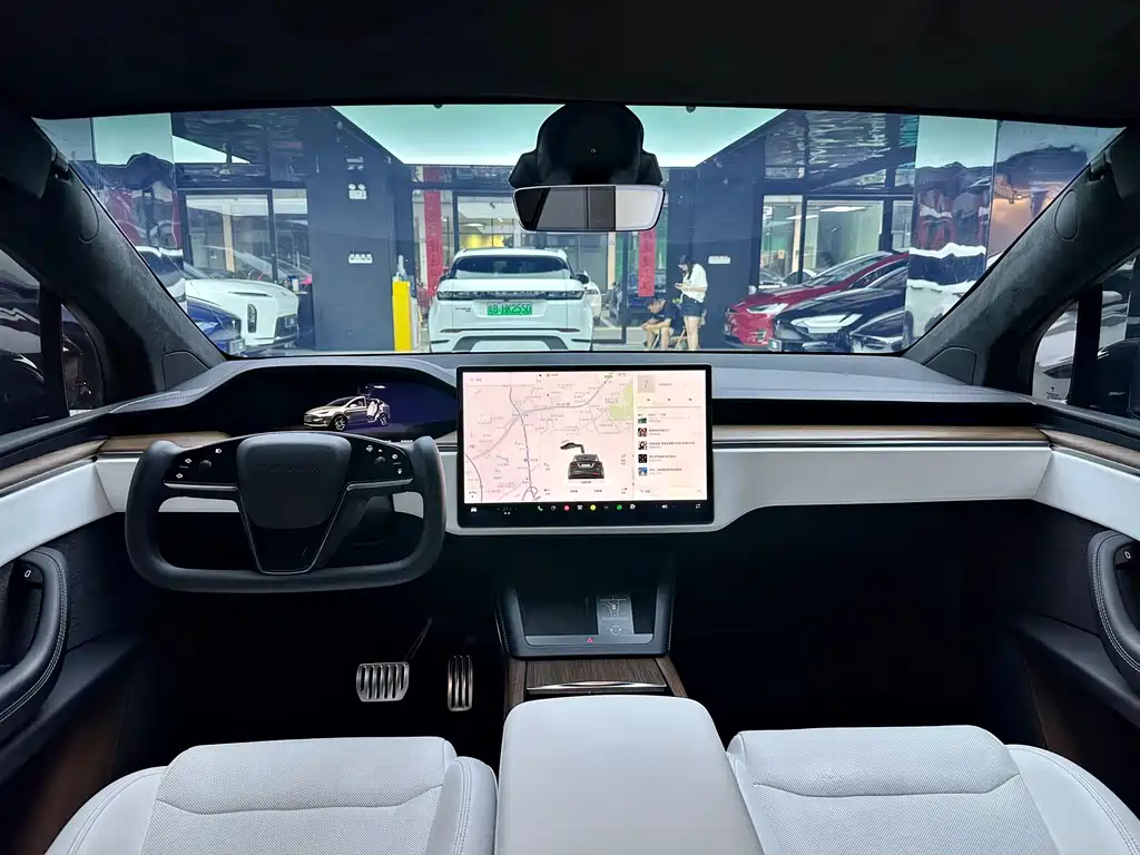 Tesla Model X 2023 — фото 15