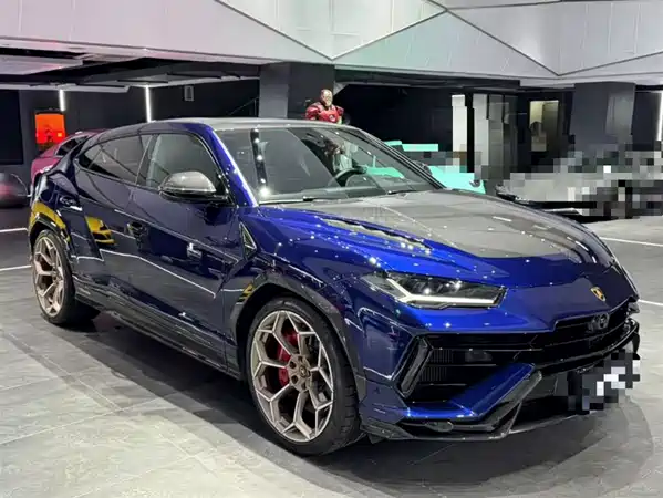 Lamborghini Urus 2023