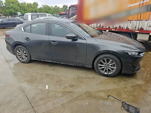 Mazda 3 Axela 2023