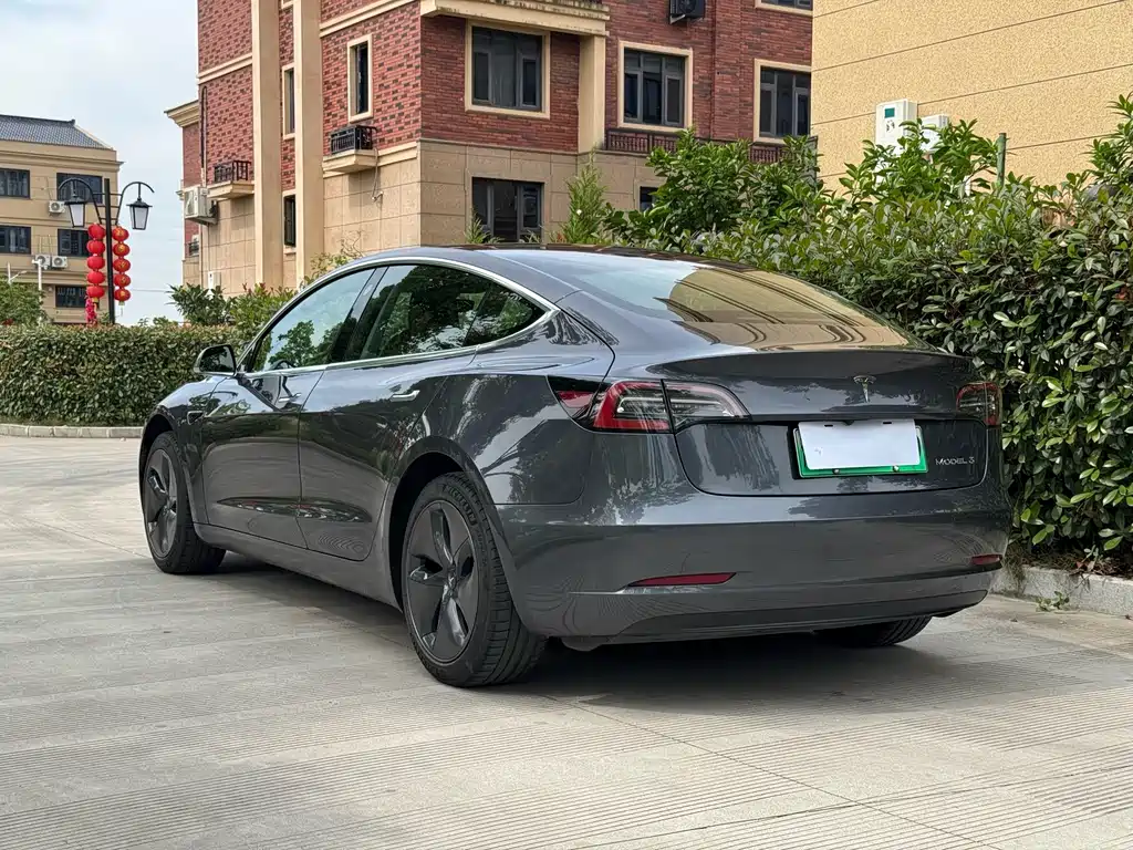 Tesla Model 3 2020 — фото 12