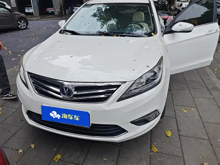 Changan Eado 2017 — фото 2