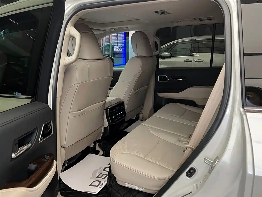 Toyota Land Cruiser 2023 — фото 9