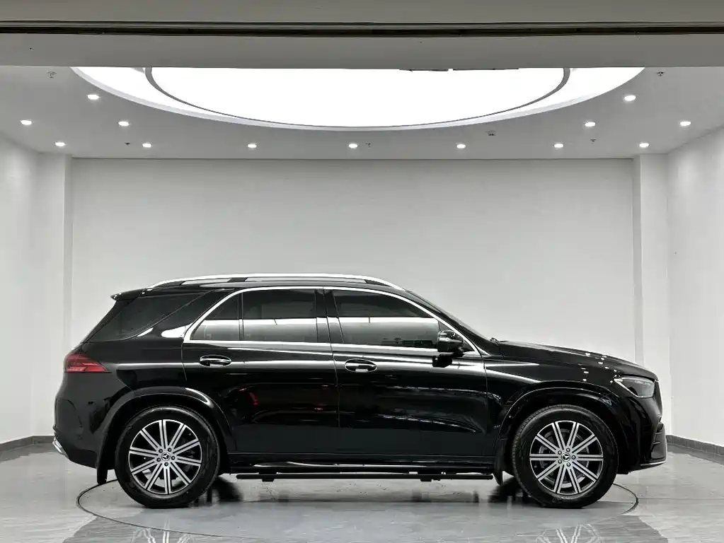 Mercedes-Benz GLE 2025