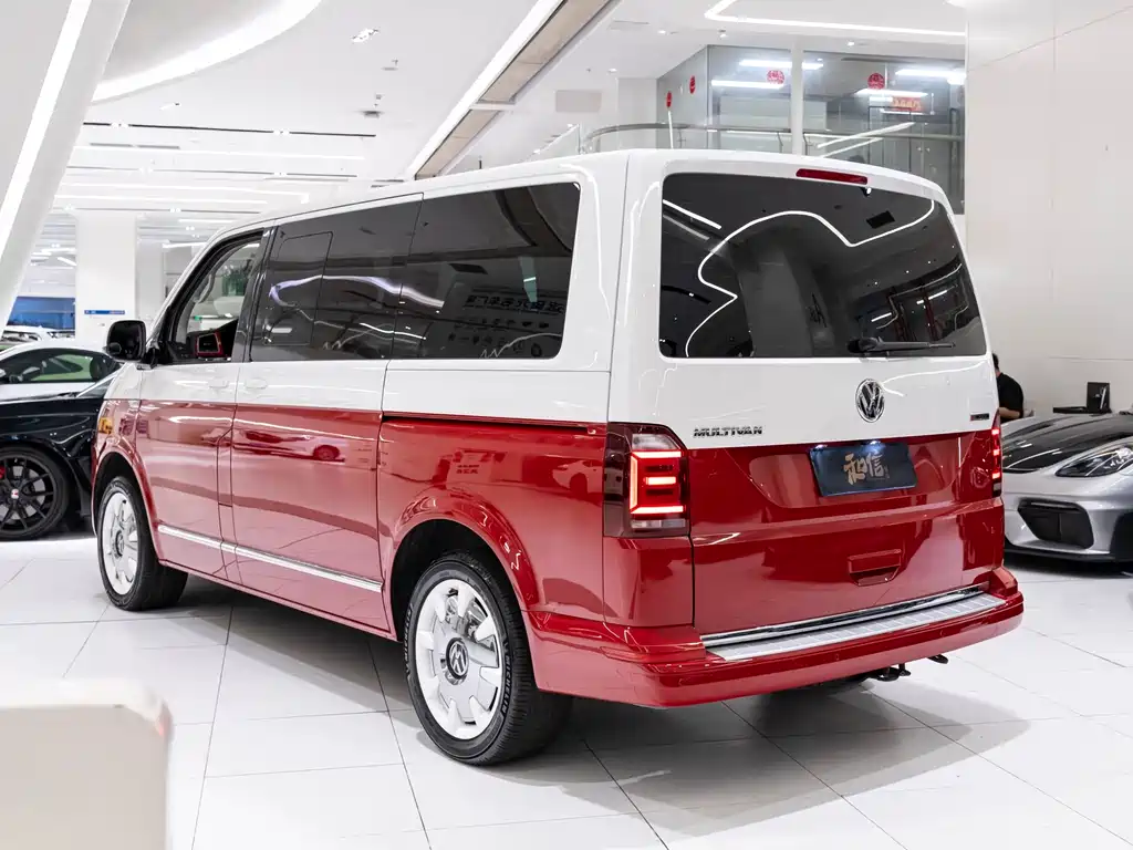 Volkswagen Multivan 2019 — фото 5