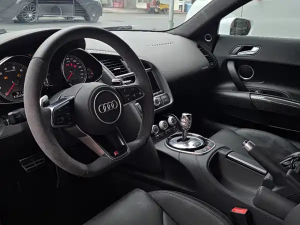 Audi R8 2015