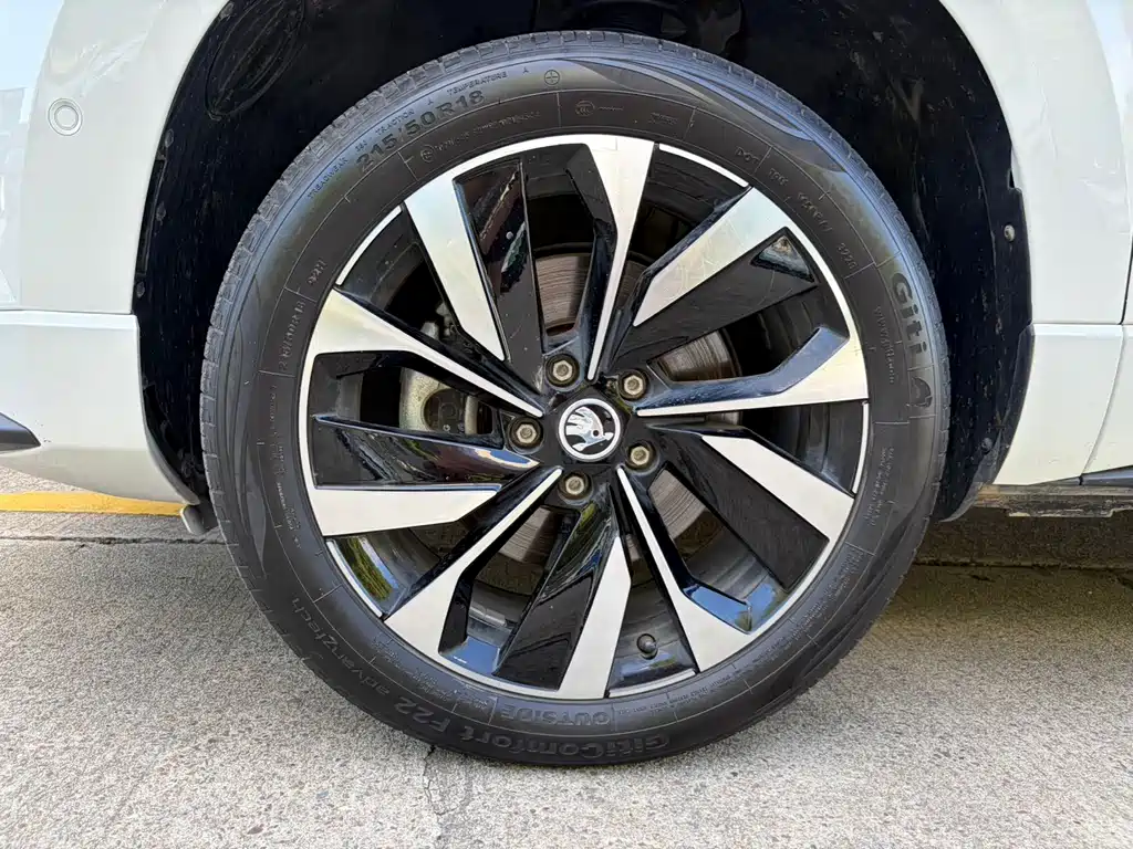 Skoda Korok 2023 — фото 23