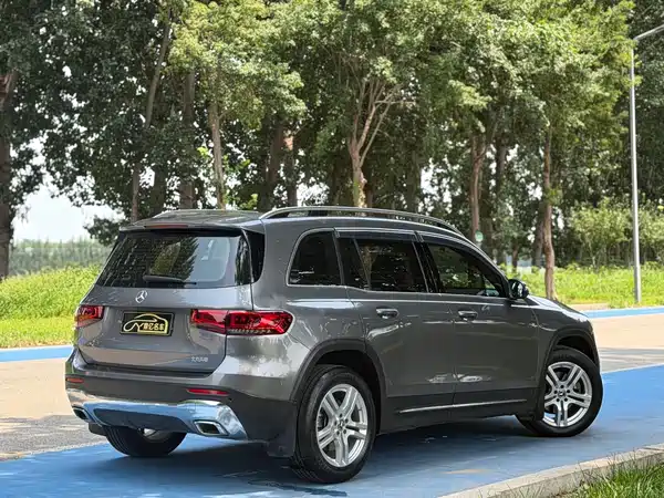 Mercedes-Benz GLB 2023