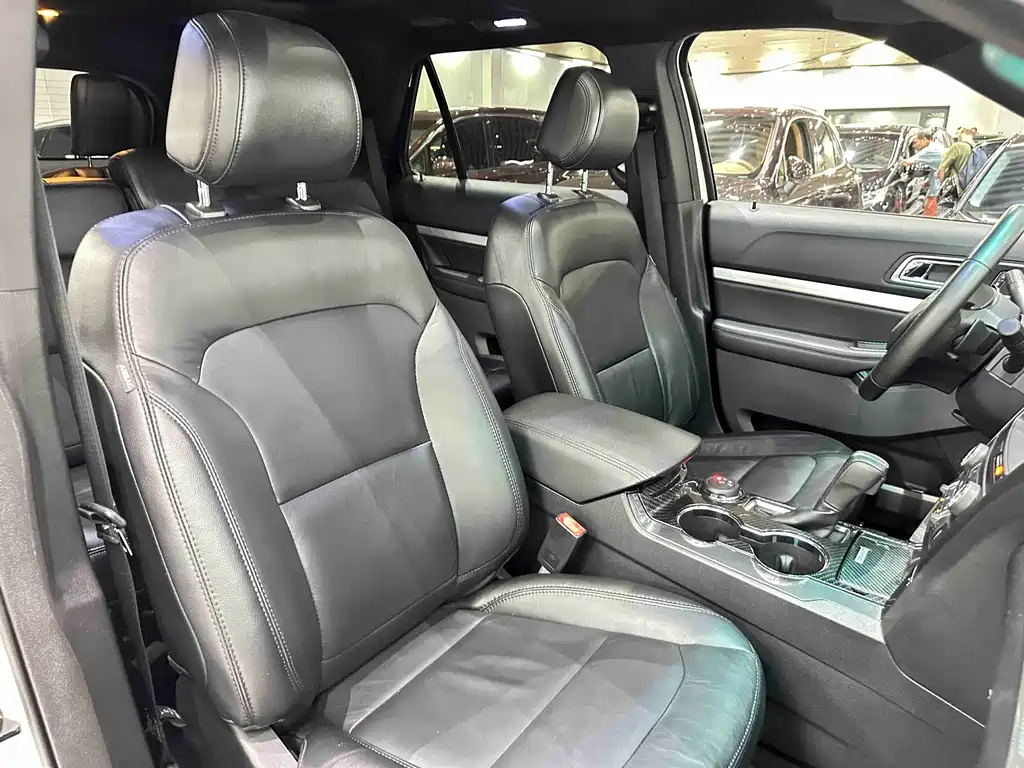 Ford Explorer 2015 — фото 15